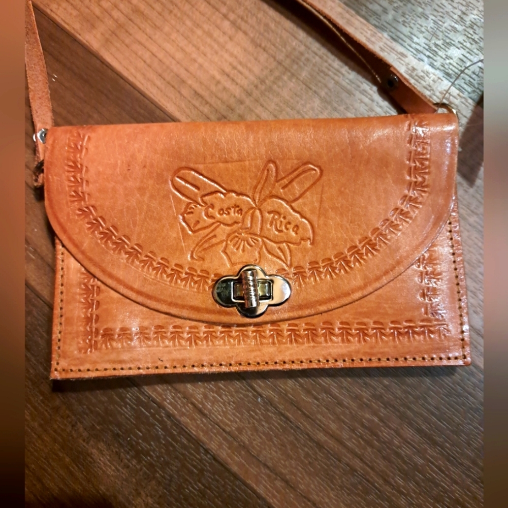 Vintage Tan Leather Women's Bag